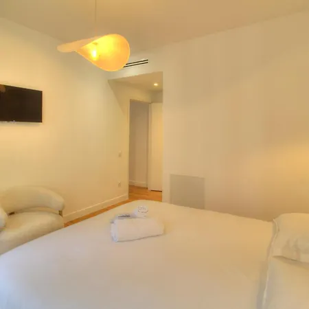 Alc - A25 - 4 Min Palais And Beaches - Full Center Apartment *