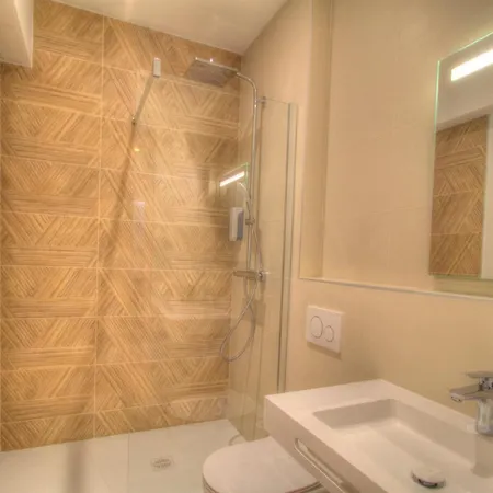 Alc - A25 - 4 Min Palais And Beaches - Full Center *